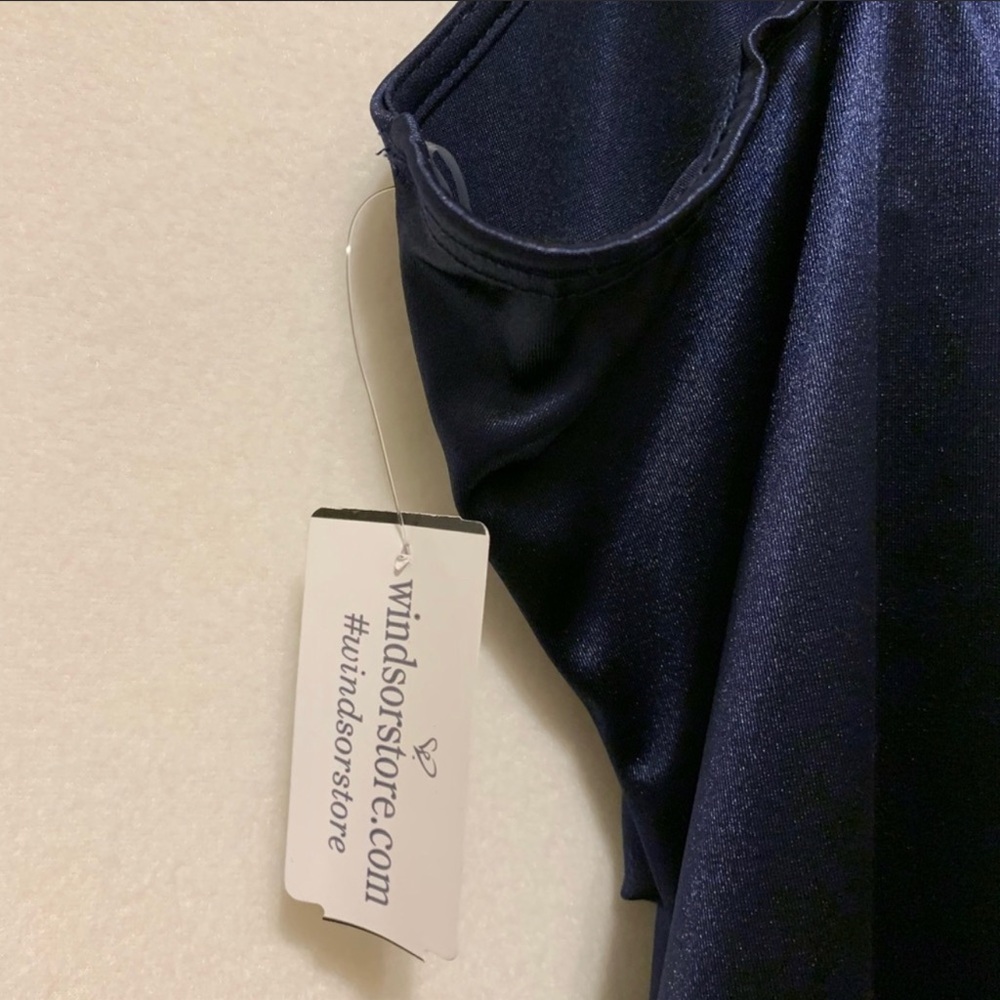 ✨👗3 Short Dresses & 1 Robe Bundle ✨ - Picture 5 of 16